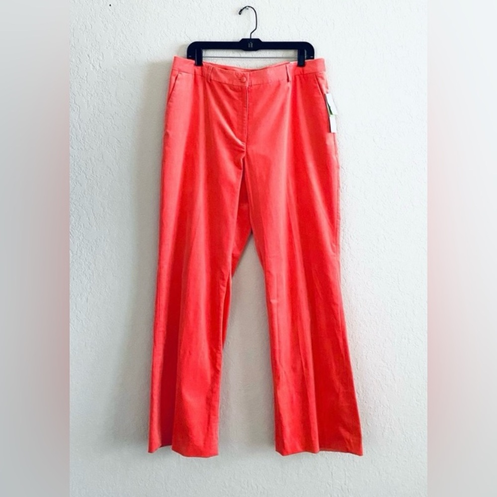 Liz Golf Liz Claiborne Coral Peach Audra
Corduroy Pants
Size 16 NWT